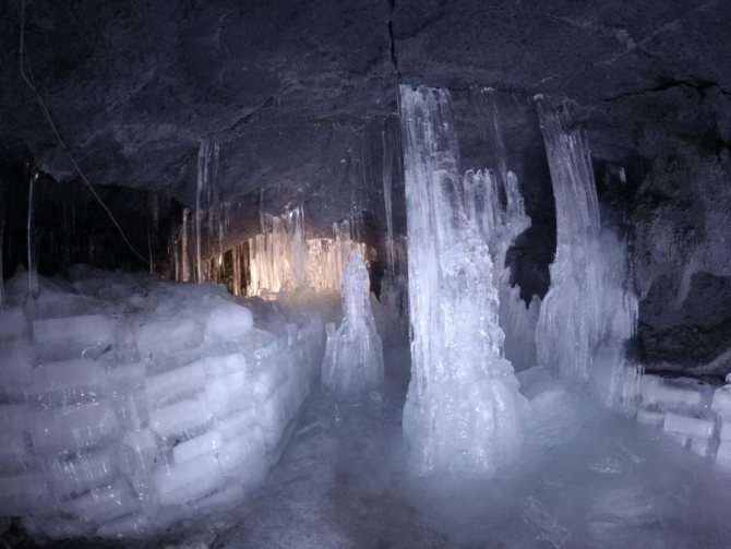 ледяная пещера, лес самоубийц аокигахара