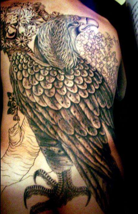 Татуировка охотничья птица Taka