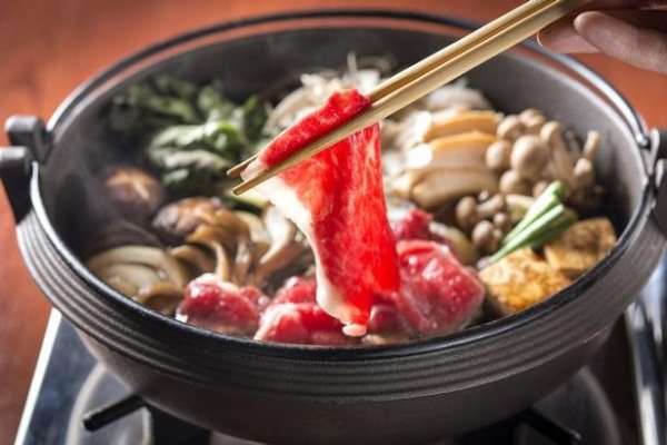 Топ-10 национальных блюд Японии. Список, названия на русском, суши и роллы